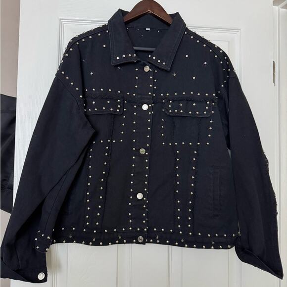 Black Jean Jacket with Classic Denim Style - Picture 1 of 2